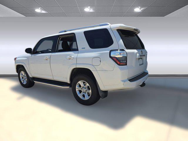 Photo of 2018 Super White Toyota 4Runner