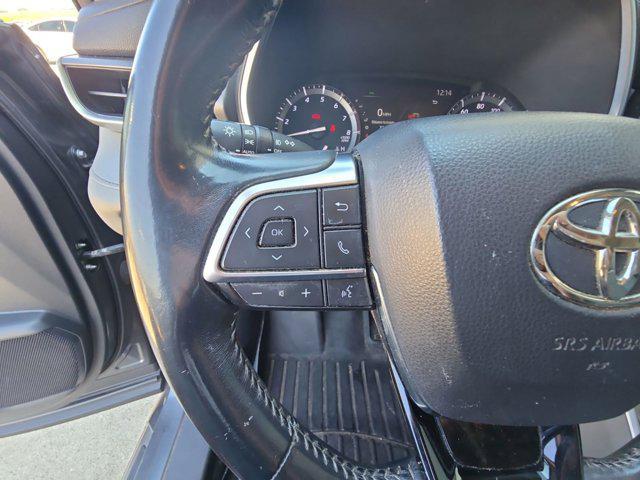 Photo of 2020 Magnetic Gray Metallic Toyota Highlander