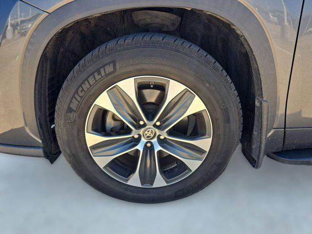 Photo of 2020 Magnetic Gray Metallic Toyota Highlander