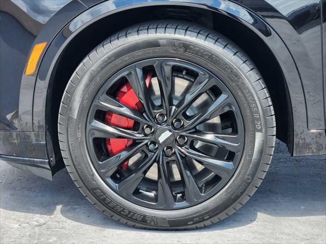 Photo of 2025 Stellar Black Metallic Cadillac XT6