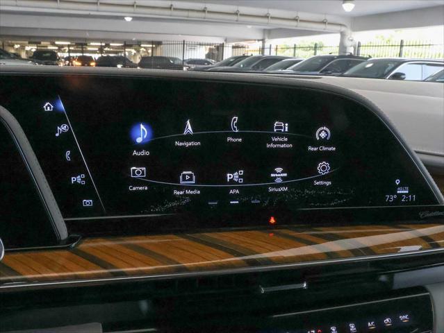Photo of 2021 Crystal White Tricoat Cadillac Escalade