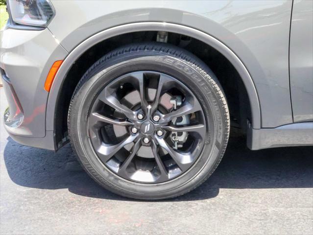 Photo of 2021 Destroyer Gray Clearcoat Dodge Durango