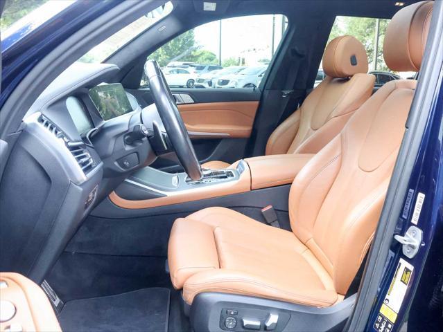 Photo of 2022 Tanzanite Blue II Metallic BMW X7