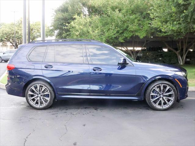 Photo of 2022 Tanzanite Blue II Metallic BMW X7
