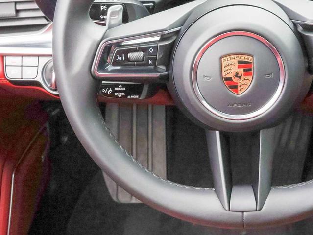 Photo of 2022 Black Porsche Panamera