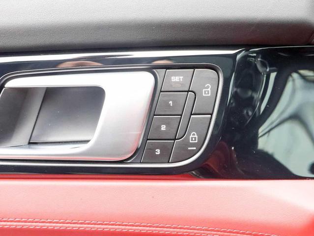 Photo of 2022 Black Porsche Panamera