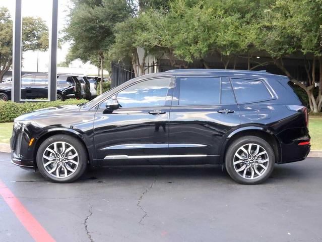 Photo of 2021 Stellar Black Metallic Cadillac XT6