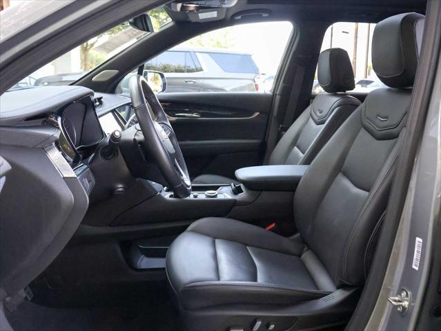 Photo of 2025 Argent Silver Metallic Cadillac XT6