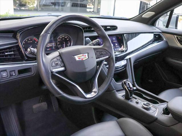 Photo of 2025 Argent Silver Metallic Cadillac XT6