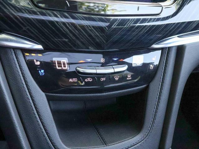 Photo of 2025 Argent Silver Metallic Cadillac XT6