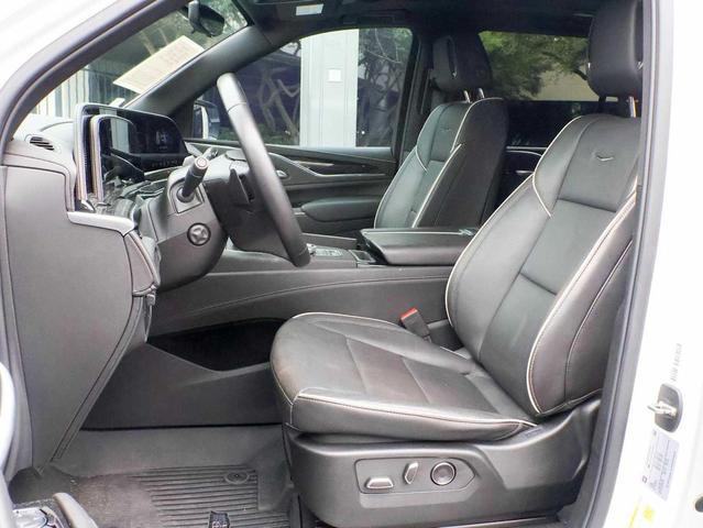 Photo of 2024 Crystal White Tricoat Cadillac Escalade