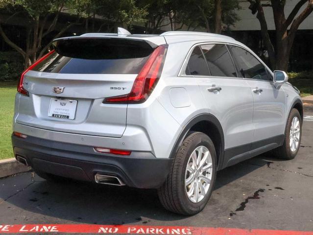 Photo of 2021 Radiant Silver Metallic Cadillac XT4
