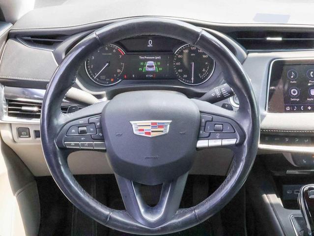 Photo of 2021 Radiant Silver Metallic Cadillac XT4
