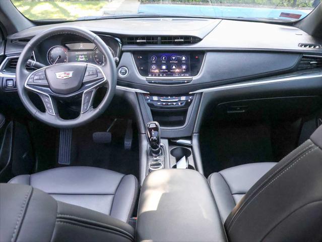 Photo of 2022 Wilder Metallic Cadillac XT5