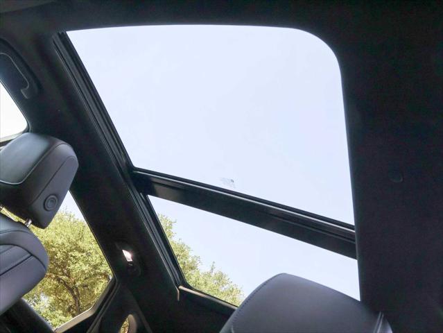 Photo of 2022 Wilder Metallic Cadillac XT5