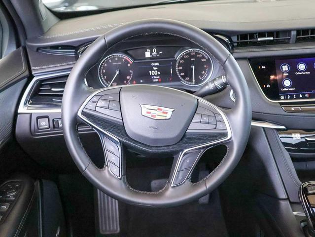 Photo of 2025 Argent Silver Metallic Cadillac XT5