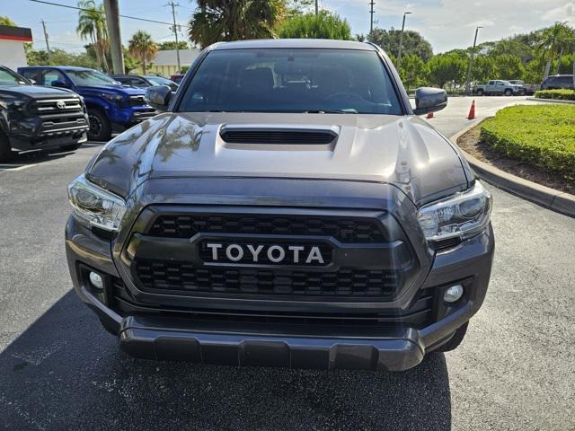 Photo of 2016 Magnetic Gray Metallic Toyota Tacoma