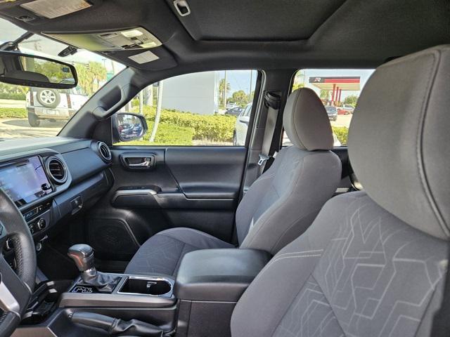 Photo of 2016 Magnetic Gray Metallic Toyota Tacoma