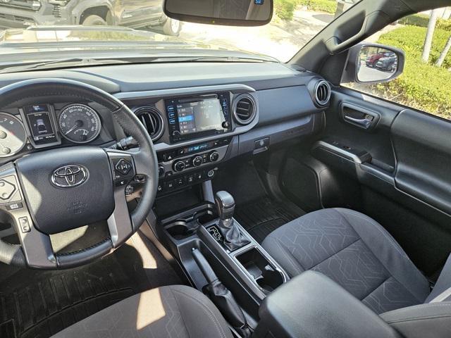 Photo of 2016 Magnetic Gray Metallic Toyota Tacoma