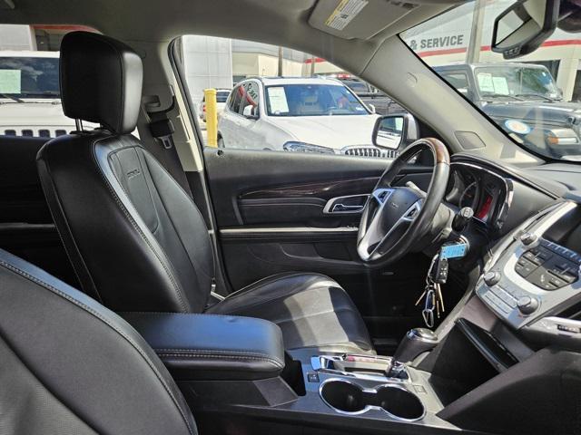Photo of 2017 Summit White GMC Terrain