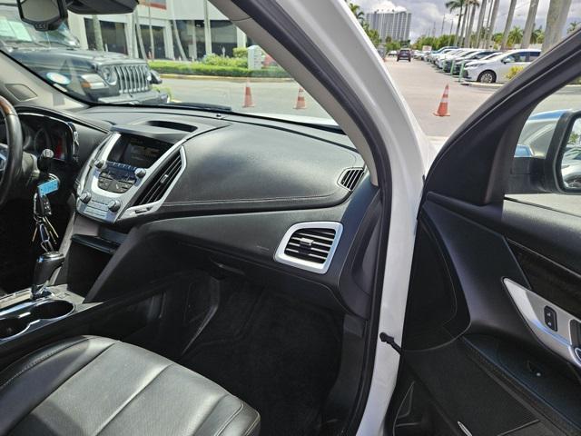 Photo of 2017 Summit White GMC Terrain