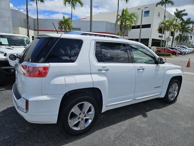 Photo of 2017 Summit White GMC Terrain