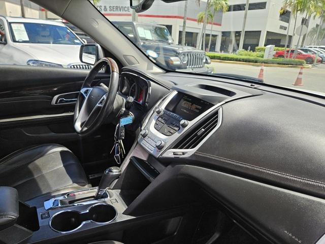 Photo of 2017 Summit White GMC Terrain