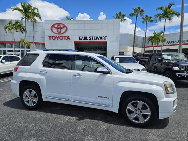 Photo of 2017 Summit White GMC Terrain