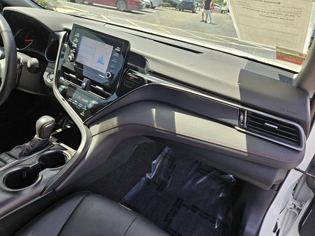 Photo of 2022 White Toyota Camry