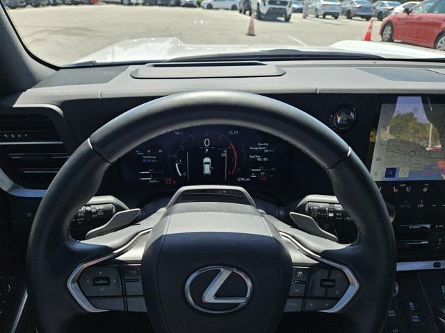 Photo of 2024 Eminent White Pearl Lexus GX 550