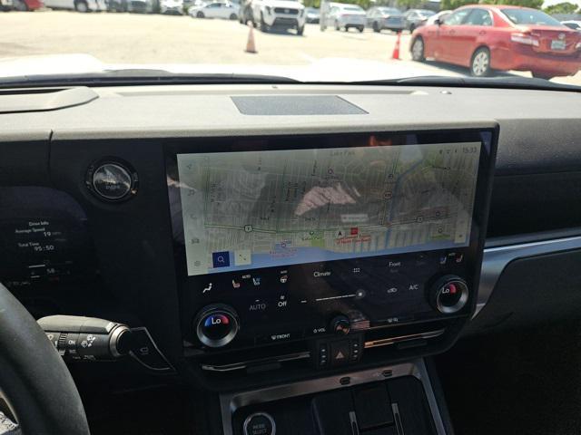 Photo of 2024 Eminent White Pearl Lexus GX 550
