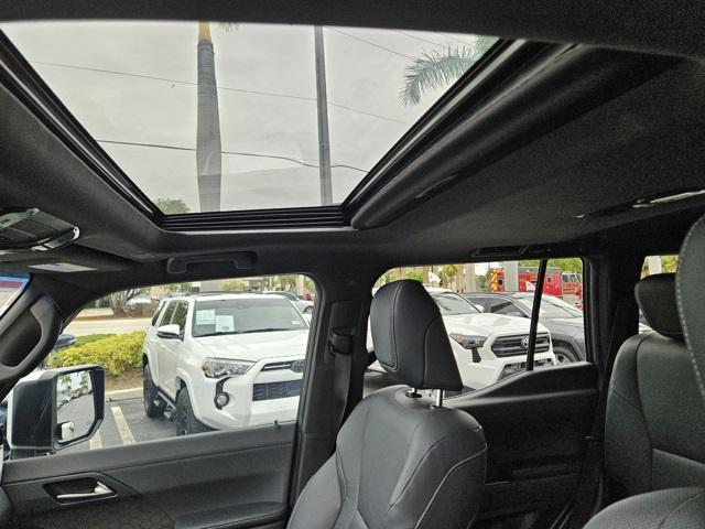 Photo of 2024 Eminent White Pearl Lexus GX 550