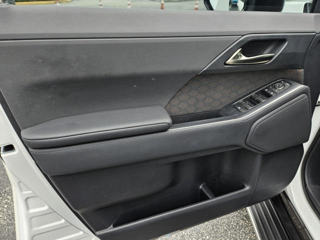 Photo of 2024 Eminent White Pearl Lexus GX 550