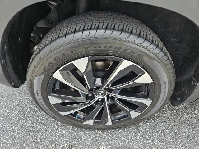 Photo of 2025 wind chill pearl Mazda CX-50 Hybrid
