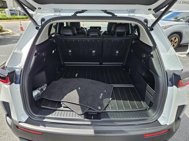 Photo of 2025 wind chill pearl Mazda CX-50 Hybrid
