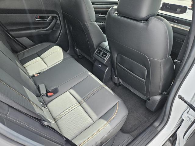 Photo of 2025 wind chill pearl Mazda CX-50 Hybrid
