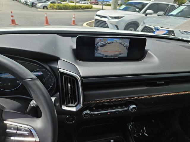 Photo of 2025 wind chill pearl Mazda CX-50 Hybrid