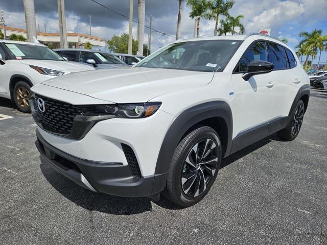 Photo of 2025 wind chill pearl Mazda CX-50 Hybrid