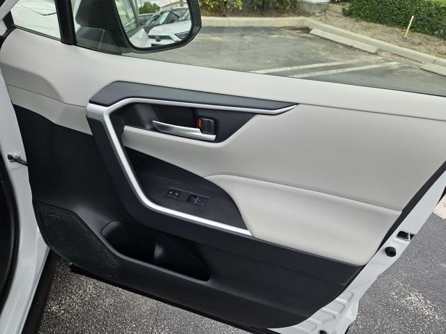 Photo of 2024 0089 Toyota RAV4 Hybrid