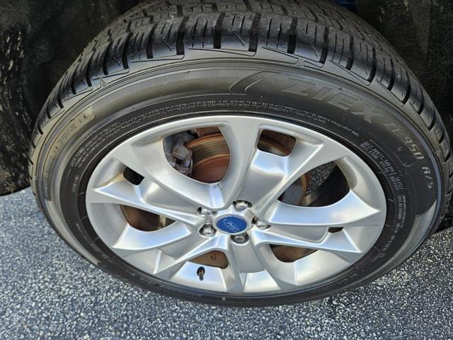 Photo of 2014 Deep Impact Blue Ford Escape