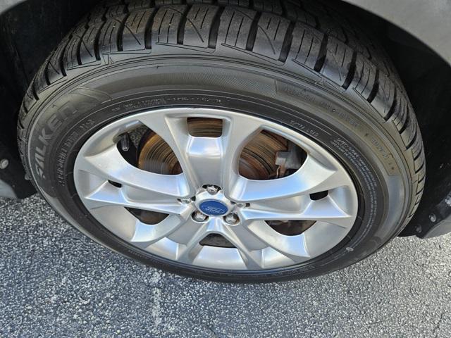 Photo of 2014 Deep Impact Blue Ford Escape