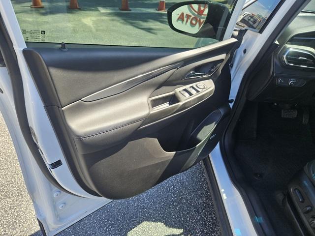 Photo of 2023 Summit White Chevrolet Bolt EV
