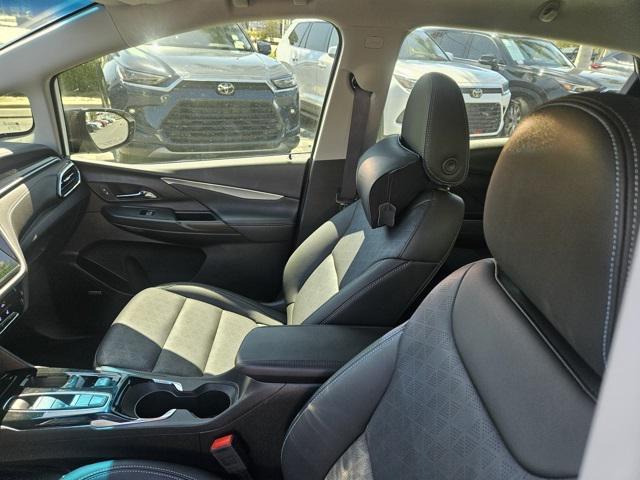 Photo of 2023 Summit White Chevrolet Bolt EV