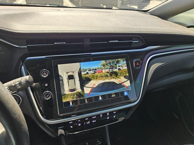 Photo of 2023 Summit White Chevrolet Bolt EV
