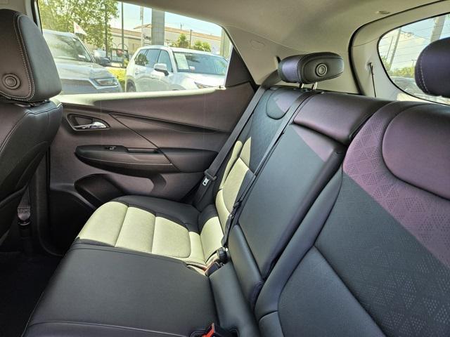 Photo of 2023 Summit White Chevrolet Bolt EV
