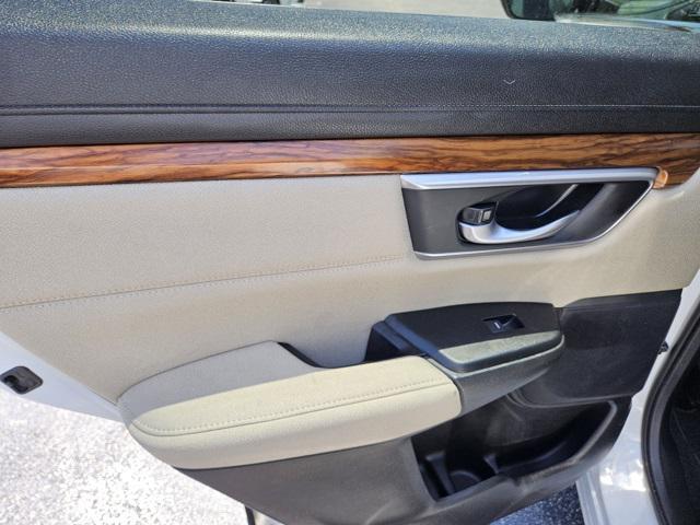 Photo of 2021 Platinum White Pearl Honda CR-V