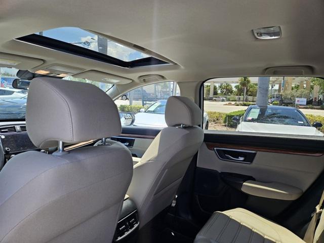 Photo of 2021 Platinum White Pearl Honda CR-V