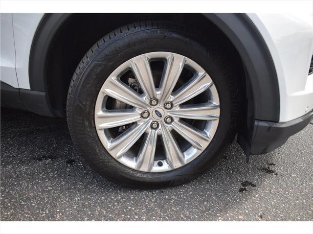 Photo of 2022 White Ford Explorer