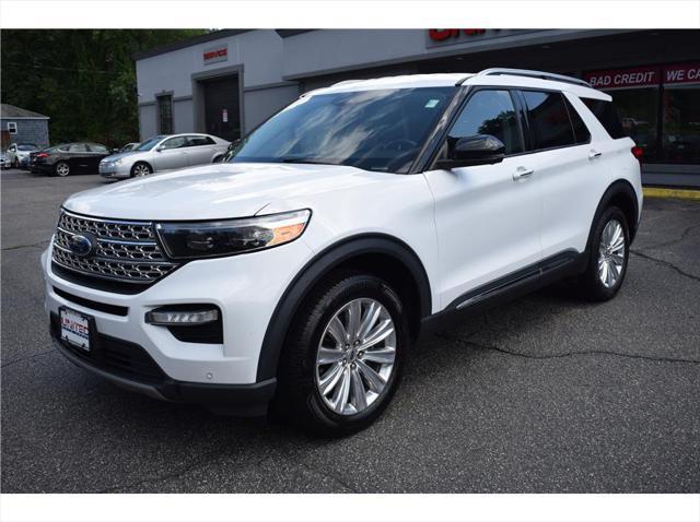 Photo of 2022 White Ford Explorer