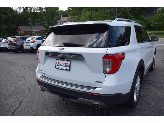 Photo of 2022 White Ford Explorer